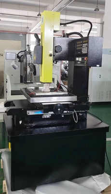 Precision Small Hole EDM Boormachine 703A met boorgediepte 370 mm