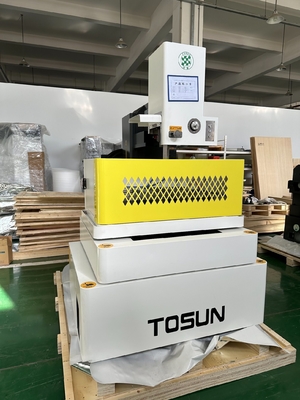 High Speed D400 Wire Cut EDM Machine met Tapper Cutting binnen CNC-gereedschappen voor het snijden van metaal