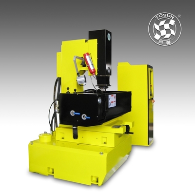 Metalen Z-assen CNC Spark Erosion Die Sinker Machine EDM650 met After-Sales Service