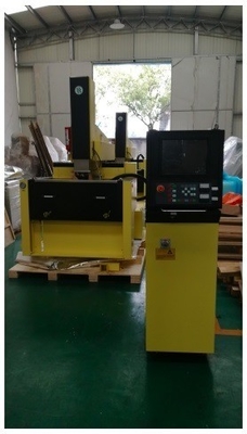 High Precision CNC Die Sinking EDM550h met spiegelfunktie