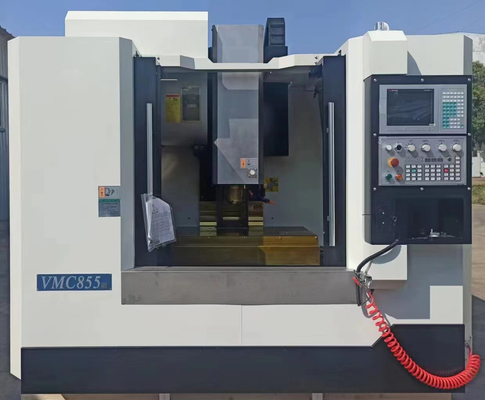 Hoogpresisie Vmc855 CNC verticaal bewerkingscentrum met semi-gesloten lusbesturing