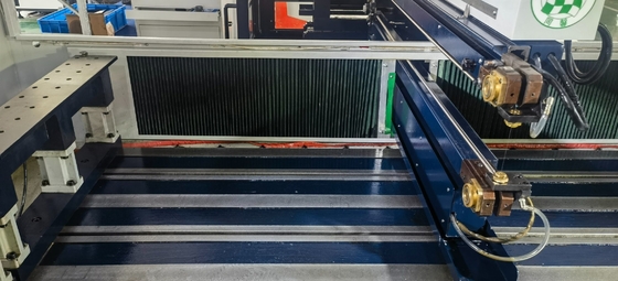 DK77120C Servomotor Molybdeendraad snij EDM met 60 graden Taper snijden