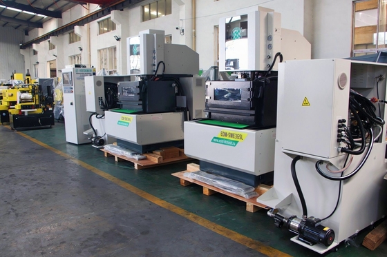 Precision Submerge CNC Machine Messing Draad gesneden EDM Swe85SL