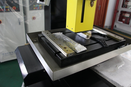 CNC draad snij EDM Dk7750F voor nauwkeurig en snel snijden