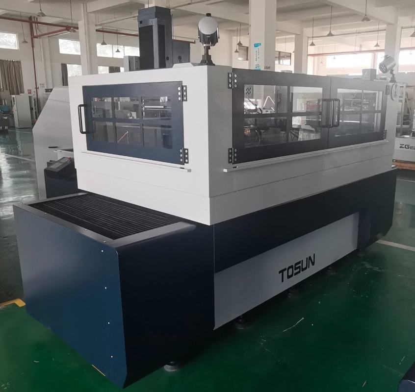 Grote reisgrote taper CNC draad snijmachine EDM machine Dk77120 voor precisie metaal snijden